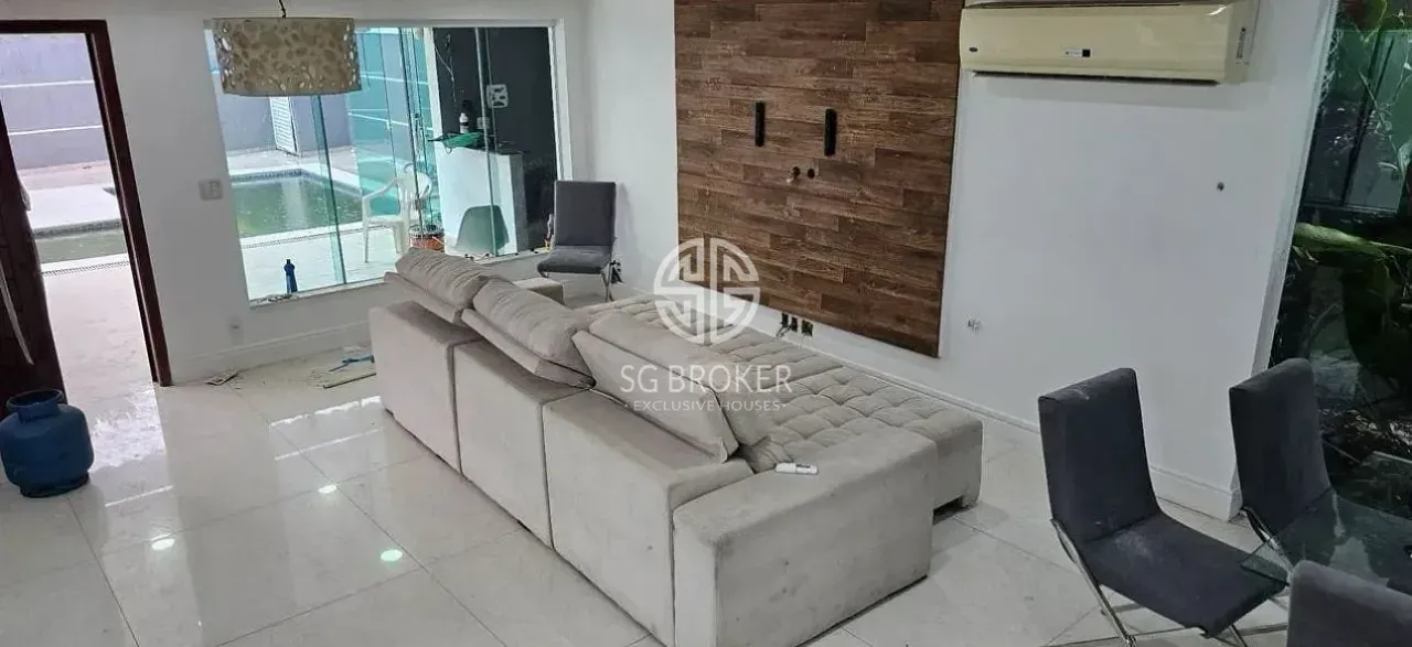Casa com 5 quartos e 5 banheiros, 400 m² — photo 9