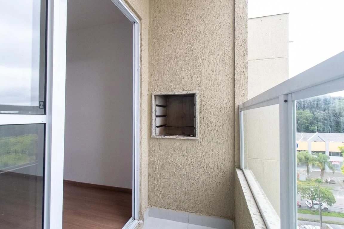 2-bedroom apartment in a building with a gym — photo 18