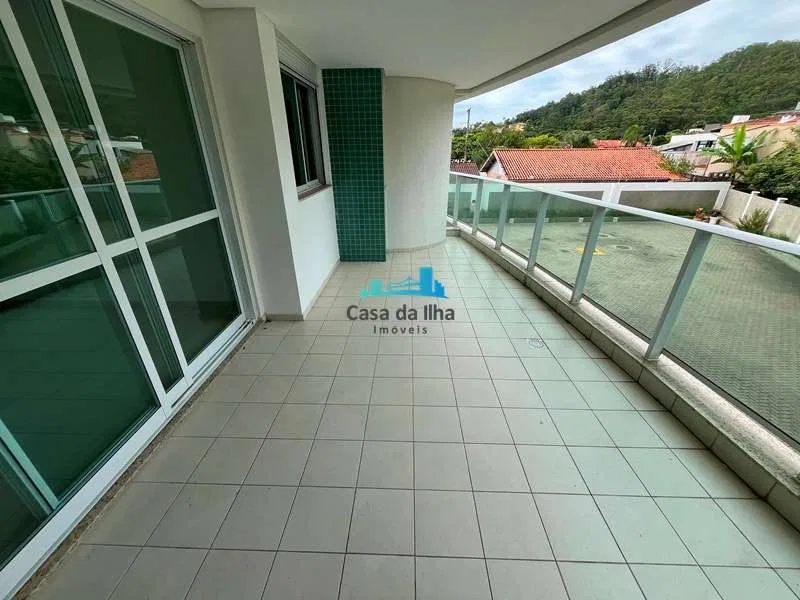 215 m² apartment with 3 en-suite bedrooms and 2 spots — photo 2