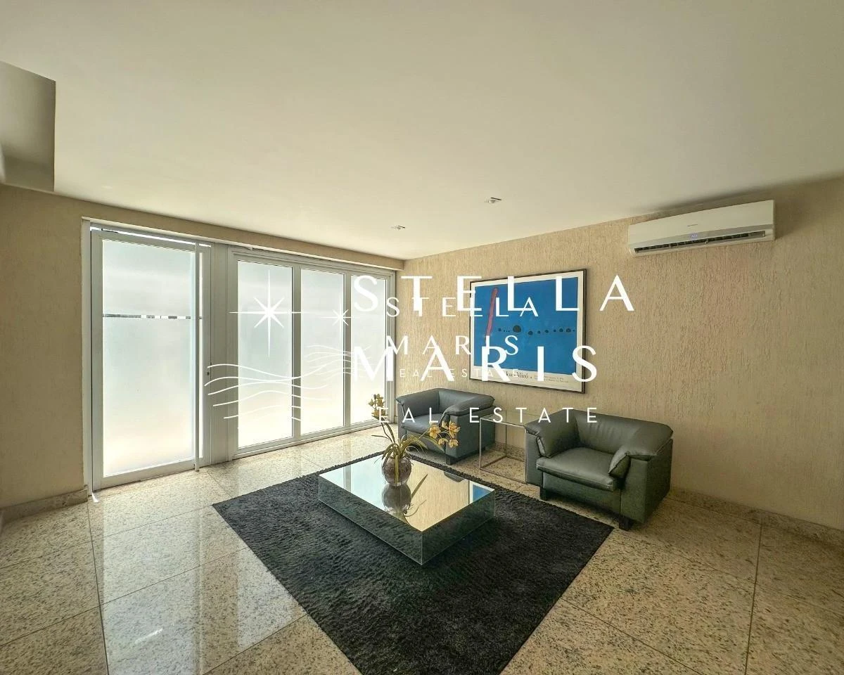 200 m² apartment with 4 en-suite bedrooms and 6 baths