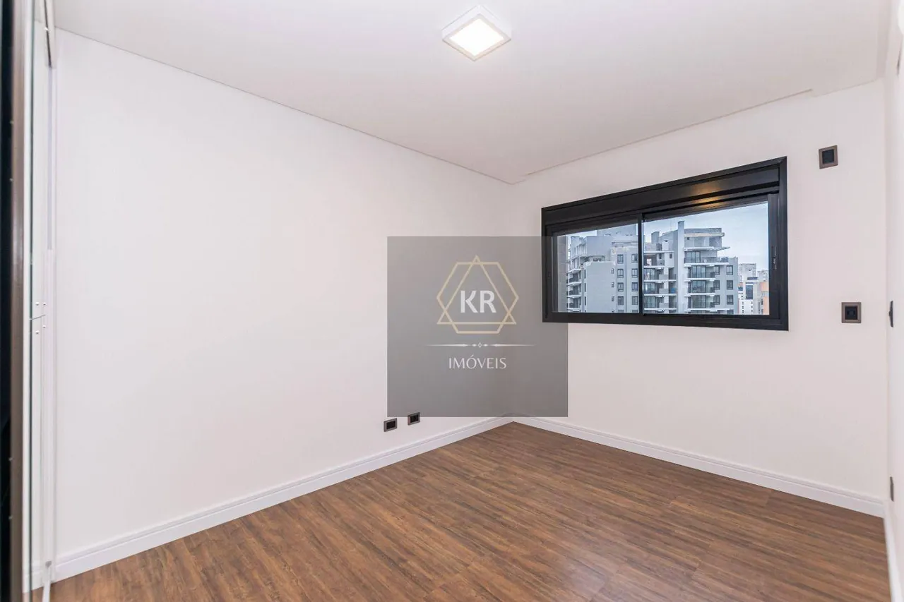 3-bedroom apartment with a private BBQ area — photo 16