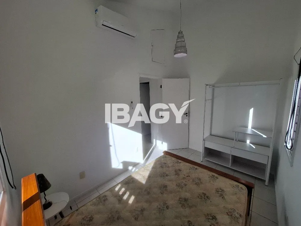 House with 3 bedrooms and 246 m², open-plan kitchen — photo 33