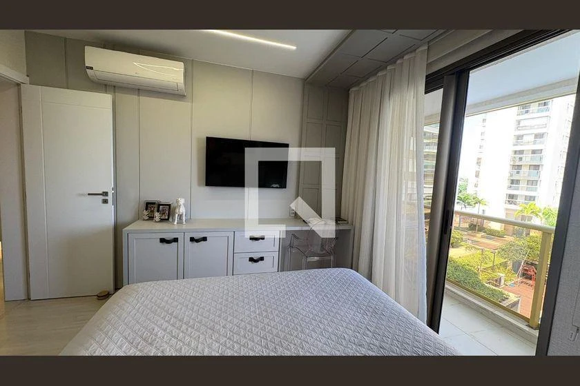 Apartment, 217 m², with a glass-enclosed balcony — photo 41