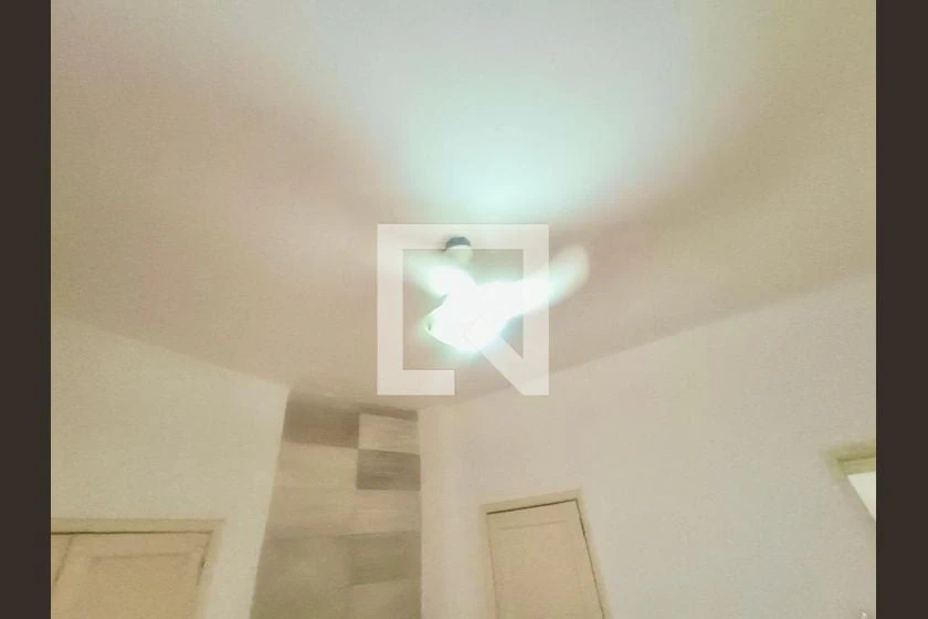 Rental apartment with 2 bedrooms and a balcony — photo 9
