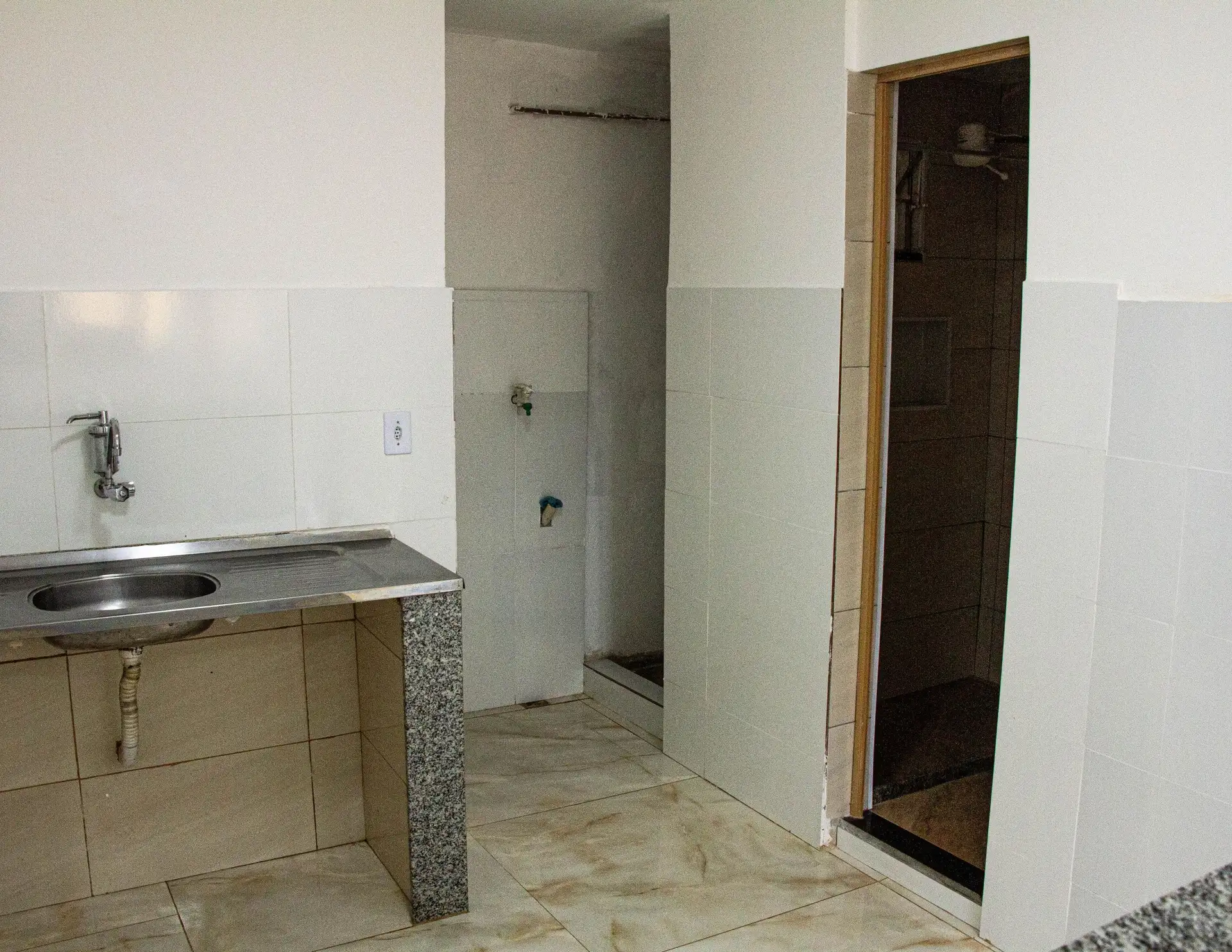 Washing machine in a one-bedroom house, 100 m² — photo 4