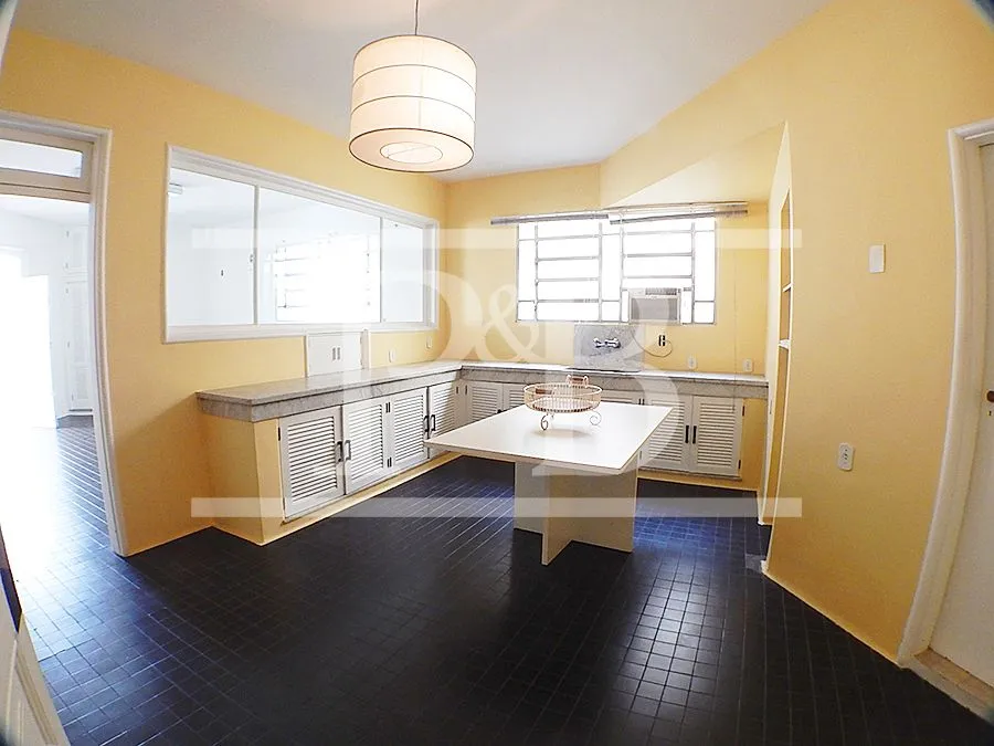 4-bedroom apartment with 3 bathrooms, 420 m² — photo 28