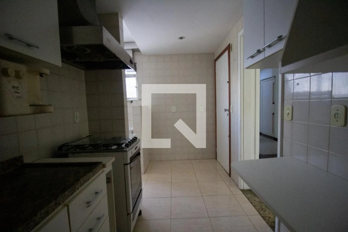 3-bedroom apartment with balcony and 2 parking spots — photo 40