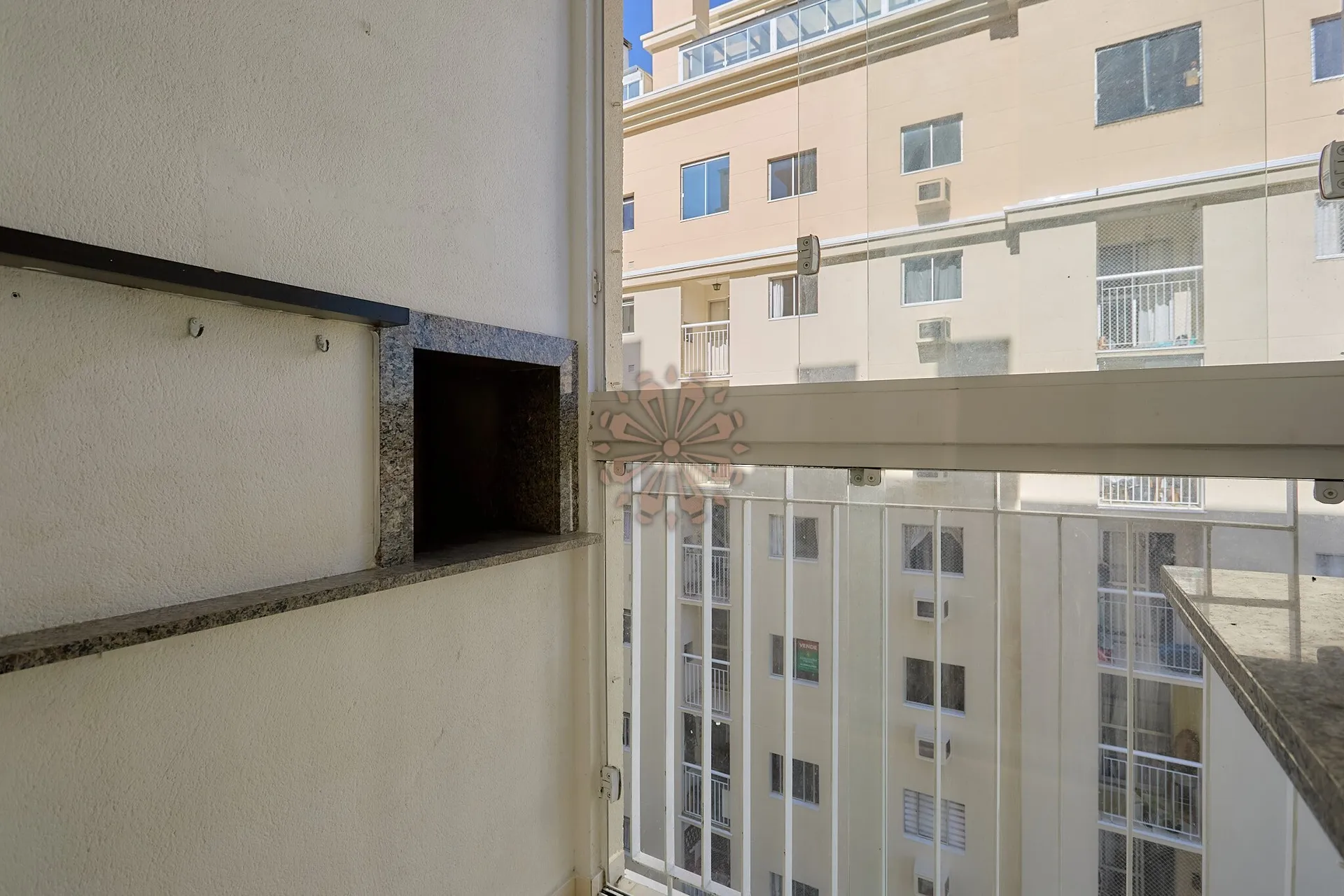 Furnished apartment, 68 m², with a glass-enclosed balcony — photo 30