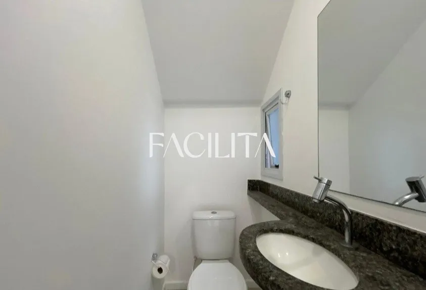 Casa com 3 quartos e cozinha americana com fogão — photo 41