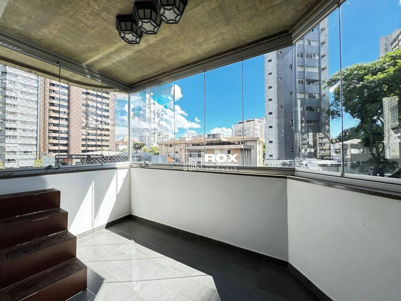 250 m² apartment with 3 bedrooms and a gas stove — photo 3