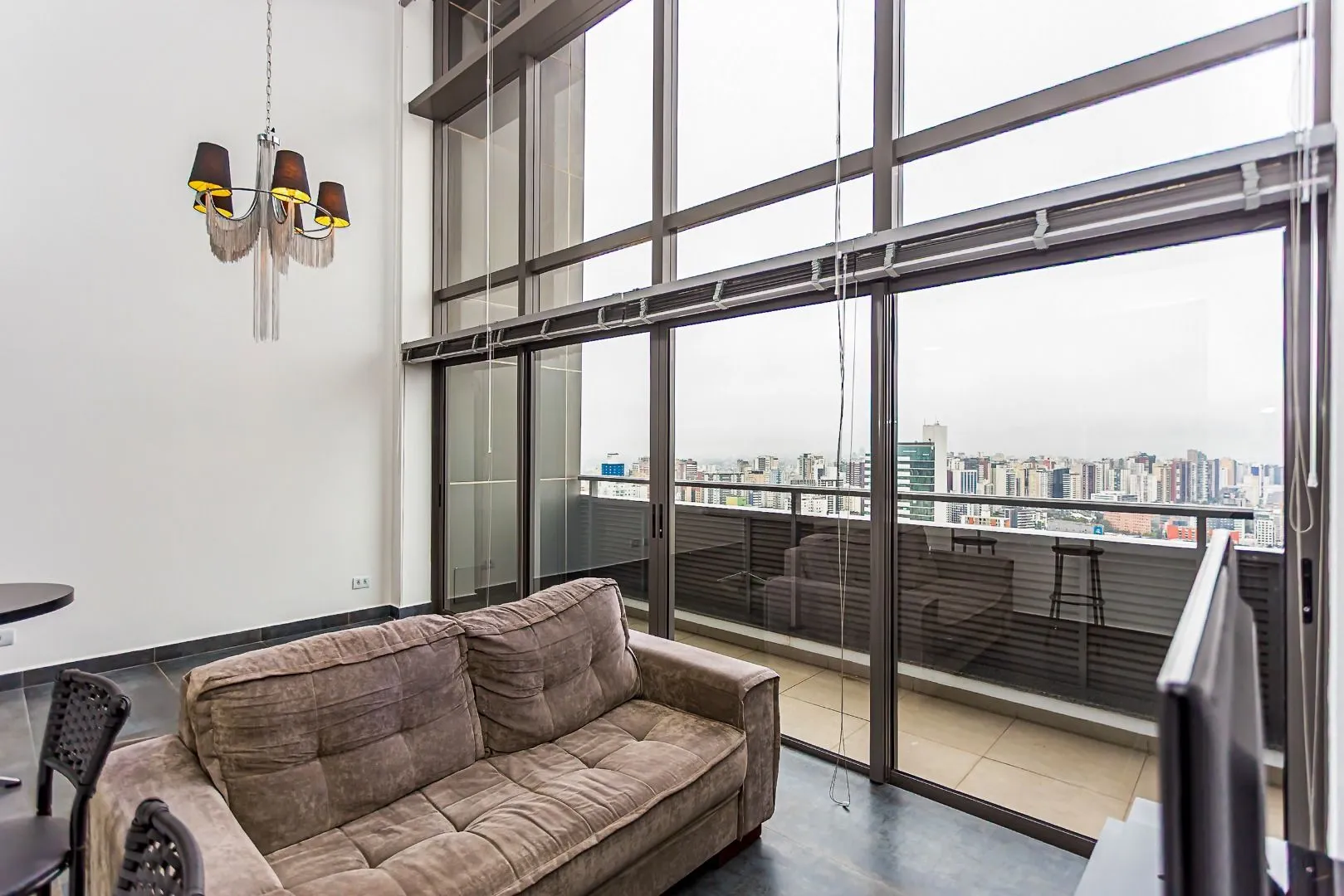 78 m² apartment with floor-to-ceiling windows and a bathtub — photo 26
