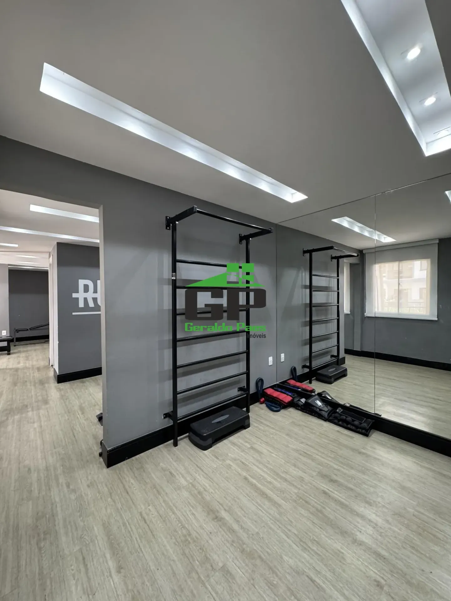 Apartamento para locação com 2 quartos, 1 vaga e varanda — photo 34