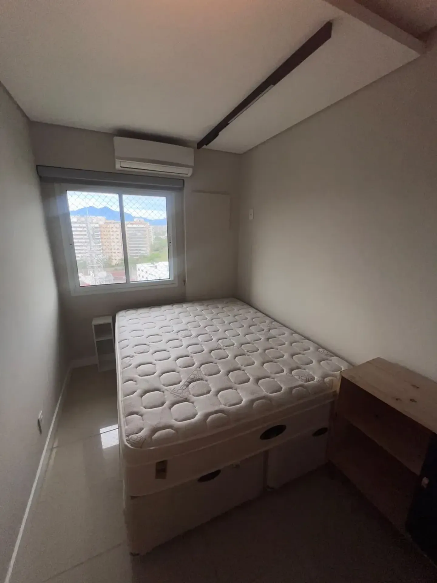 Apartment on the 10th floor with a grill on the balcony — photo 5