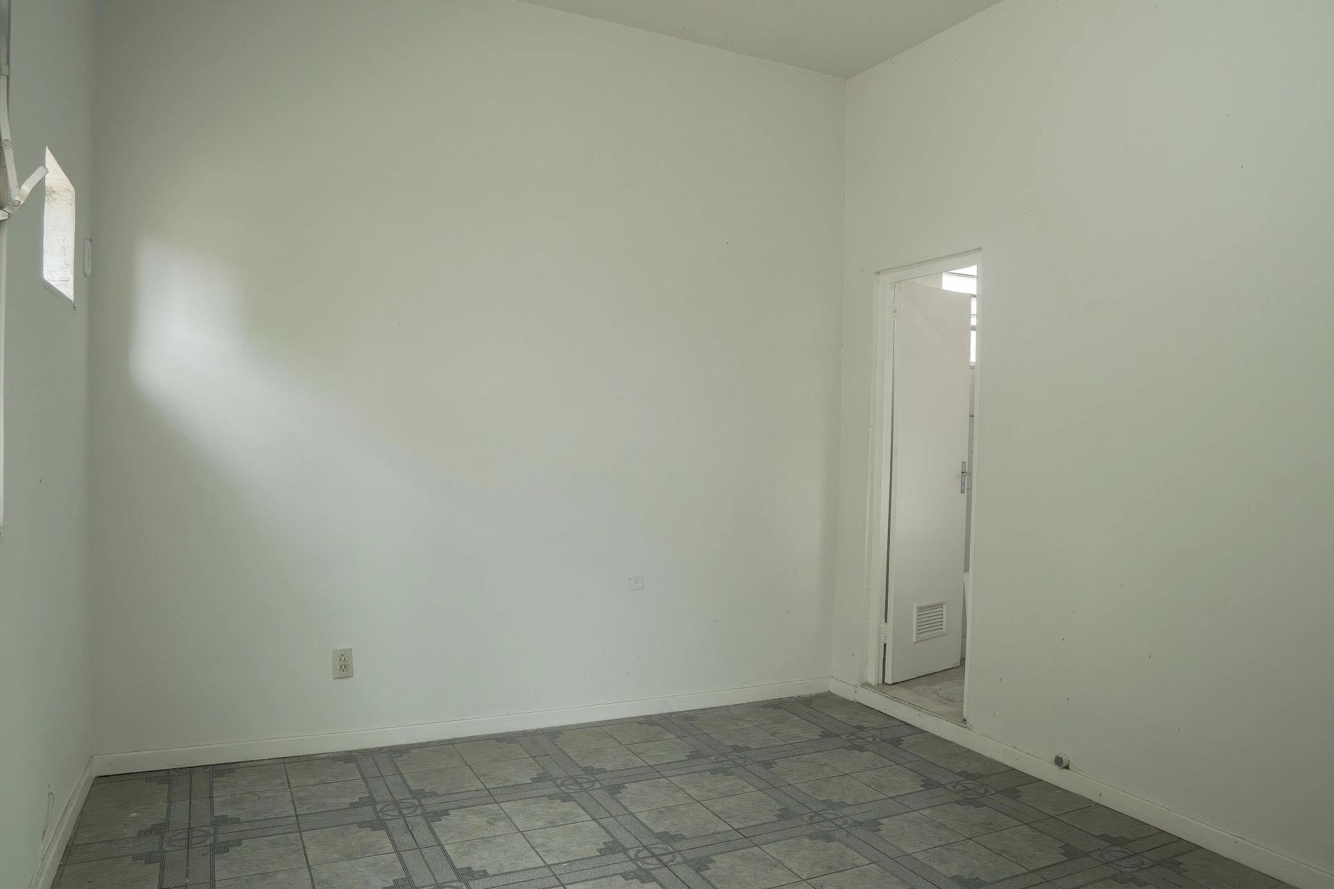 3-bedroom apartment, 1 with its own bathroom, 120 m² — photo 16
