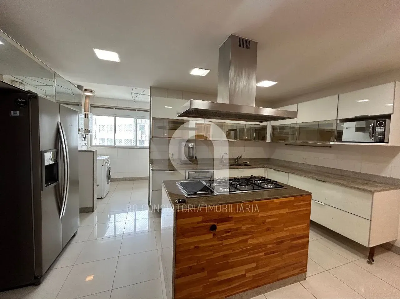 Furnished 580 m² apartment with 4 bedrooms and 5 bathrooms — photo 22