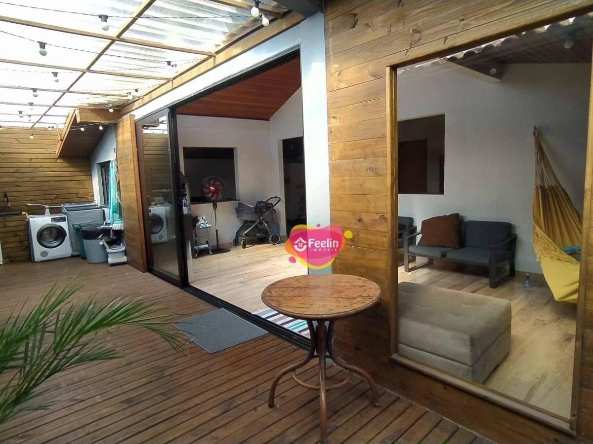 3-bedroom house with a washing machine in Florianópolis — photo 26