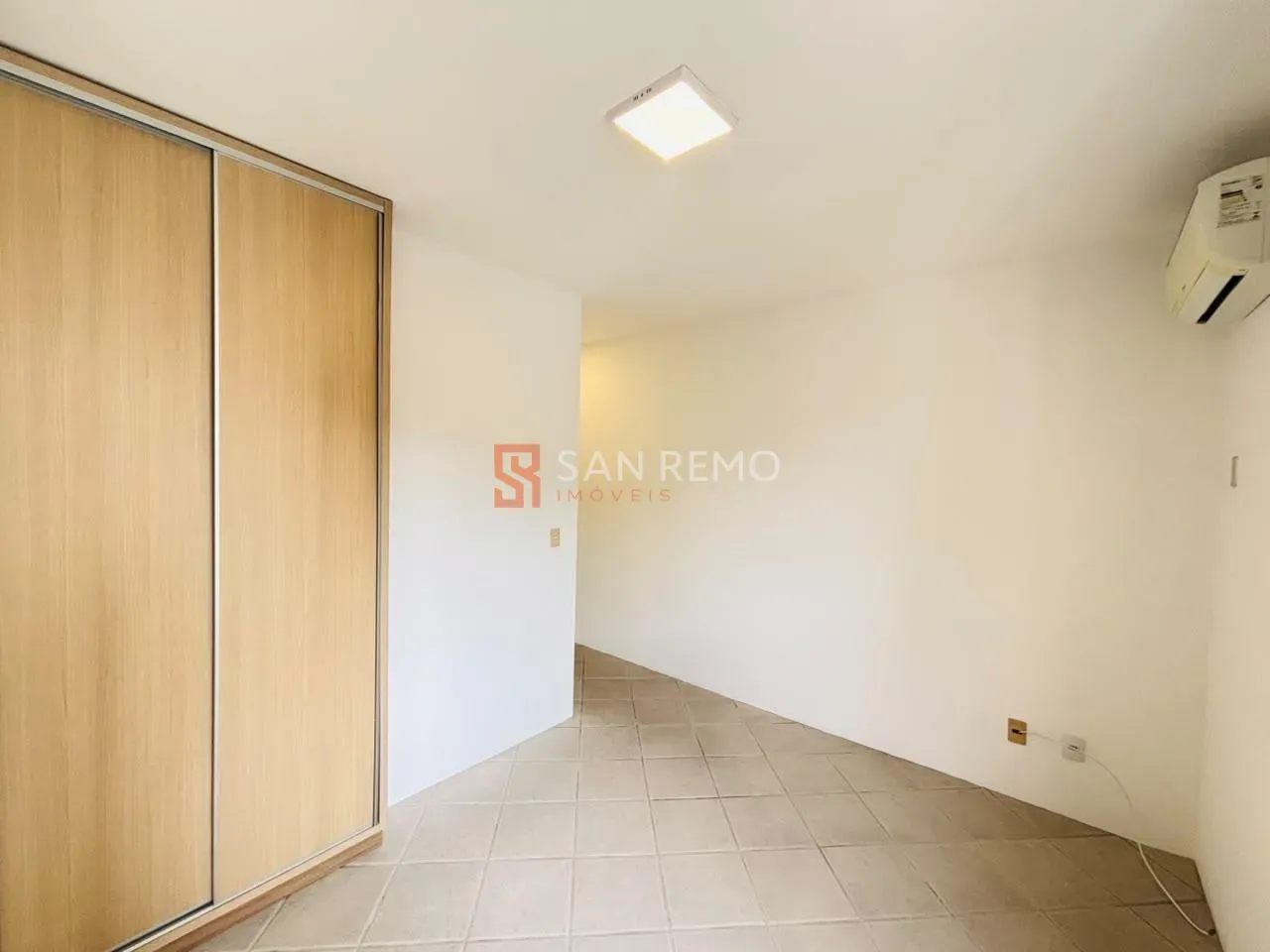 2-bedroom apartment with a washing machine — photo 10