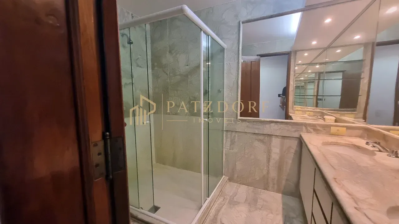 Apartamento 270 m² com 4 quartos e cozinha fechada — photo 32