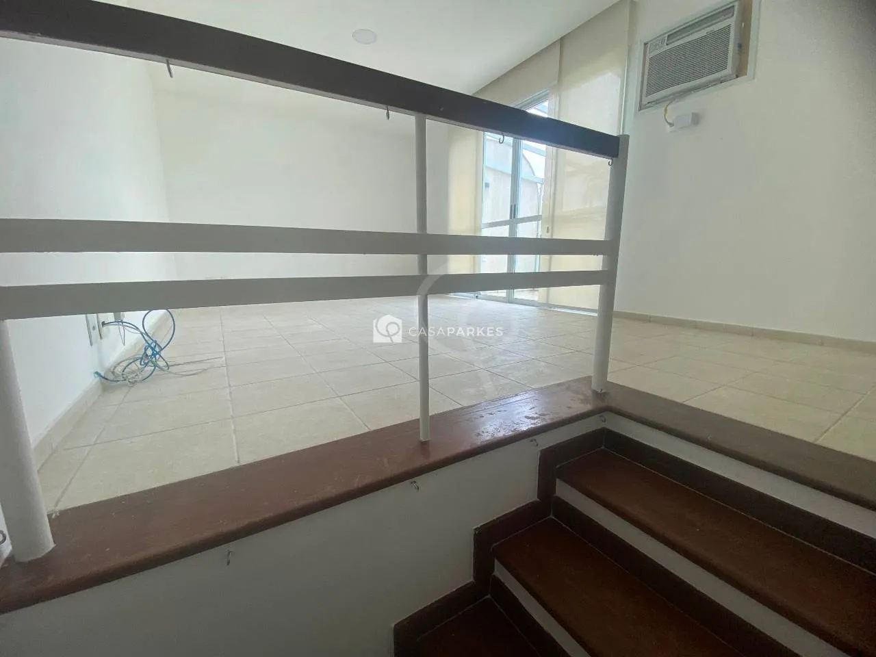 Apartment on the 9th floor with a glass-enclosed balcony — photo 21