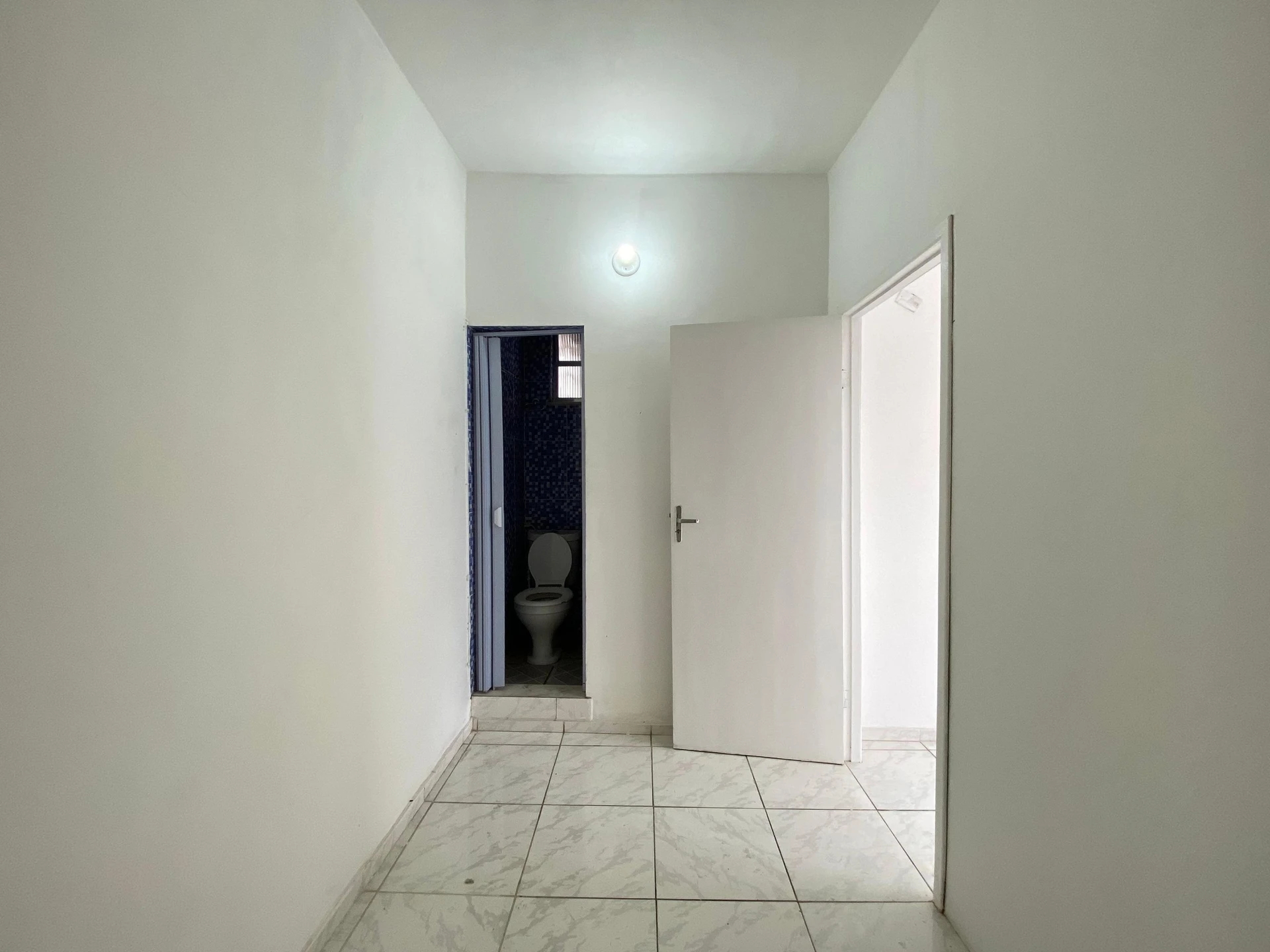 Rental house with 2 bedrooms and no parking — photo 49