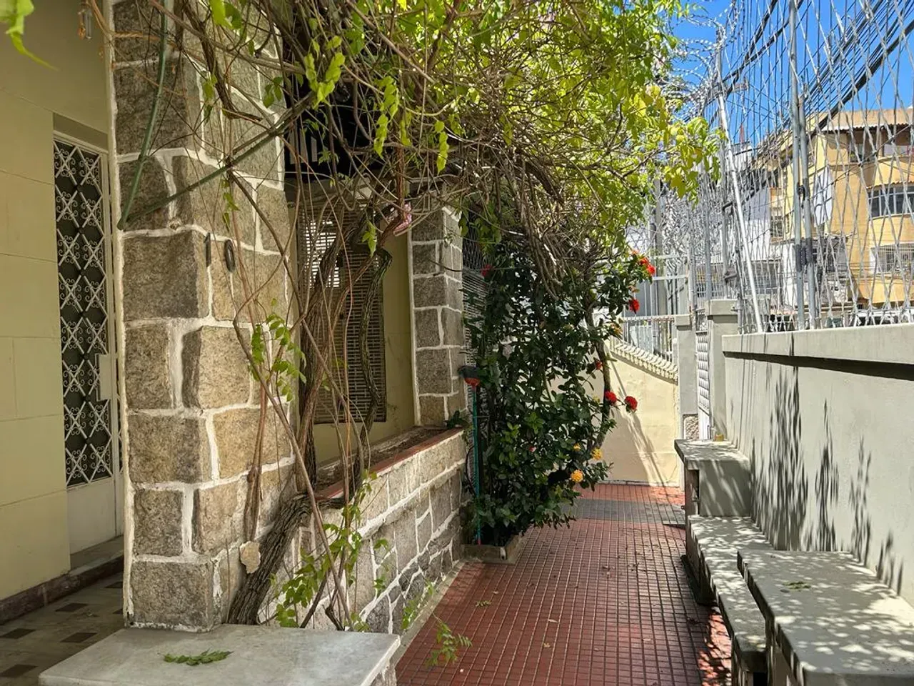 Casa sem mobília com 2 quartos e 3 banheiros — photo 9