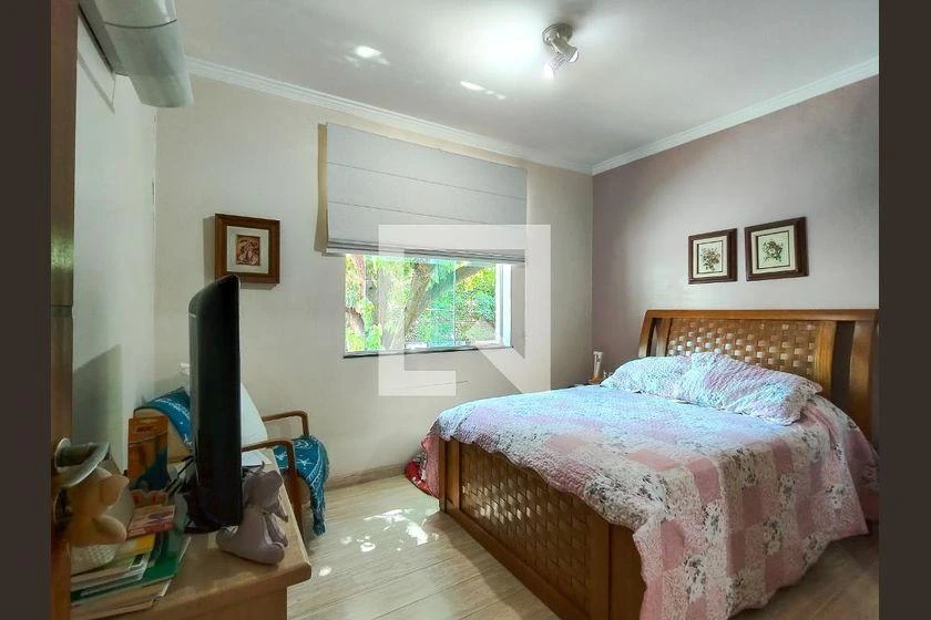 Furnished house with 3 bedrooms, 180 m² and 1 parking spot — photo 27