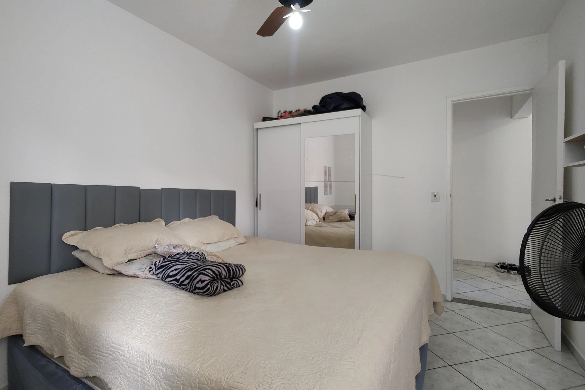 Furnished 1-bedroom apartment with gas open-plan kitchen — photo 25