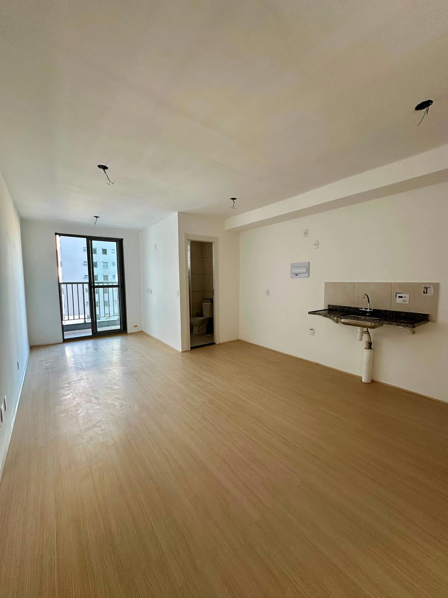 1-bedroom apartment with 1 bathroom and no parking — photo 2