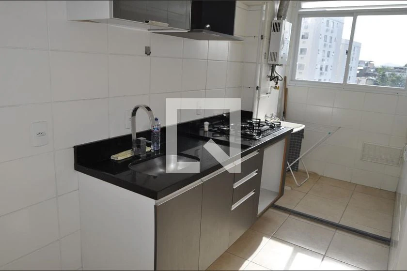 2-bedroom apartment with wood or laminate floors — photo 17