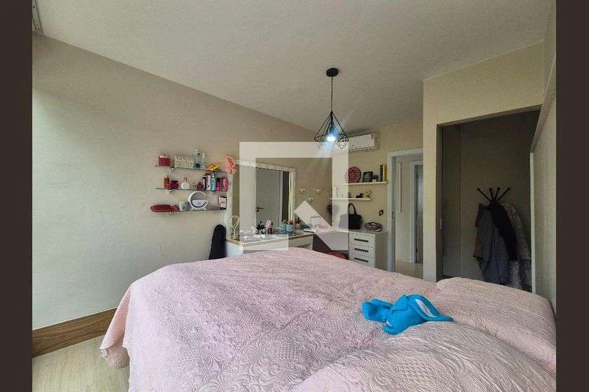420 m² house with 4 en-suite bedrooms and private garden — photo 28