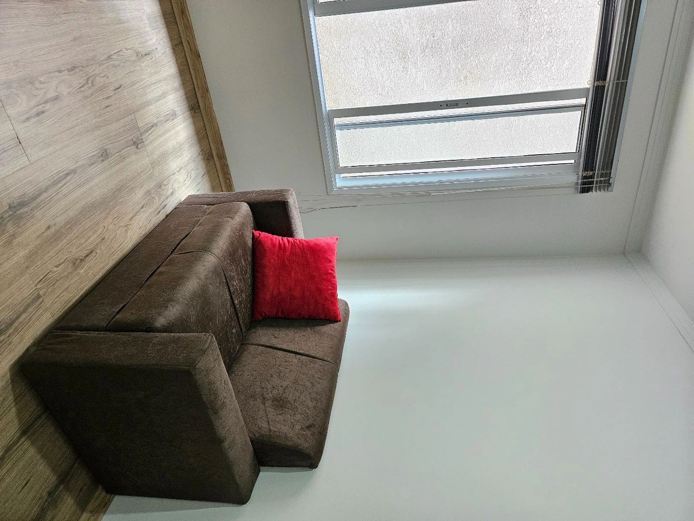 Apartamento de 1 dormitorio con cocina cerrada y cocina a gas — photo 2