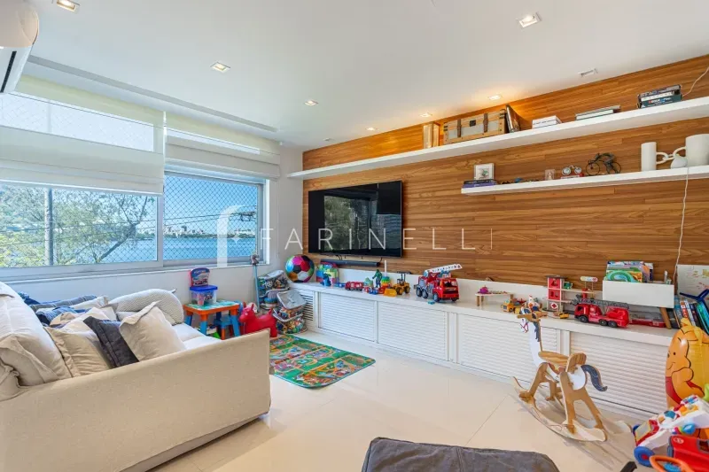 Furnished apartment with 4 bedrooms and 5 bathrooms — photo 8