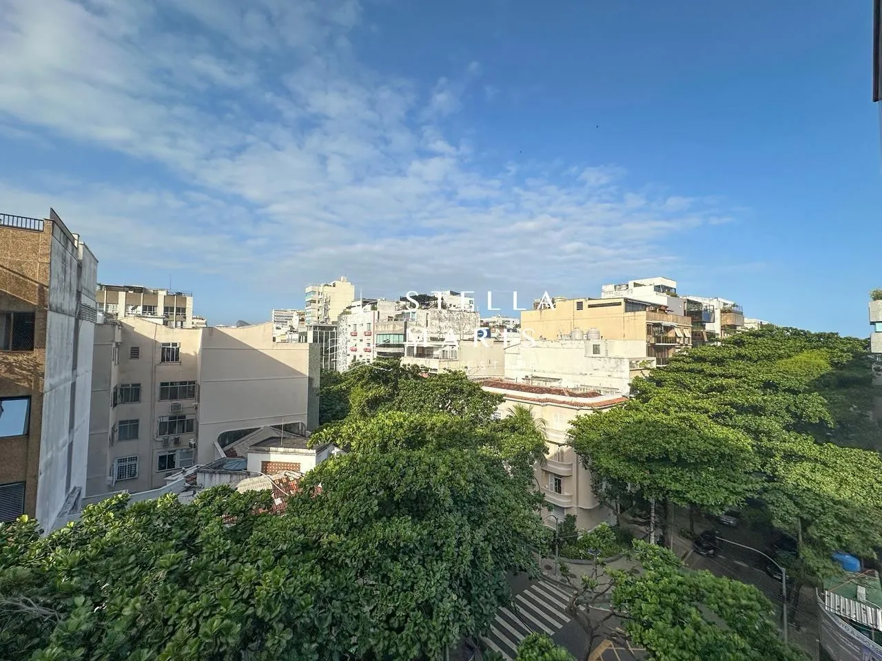 Apartment with 4 bedrooms, 4 bathrooms and a balcony — photo 18