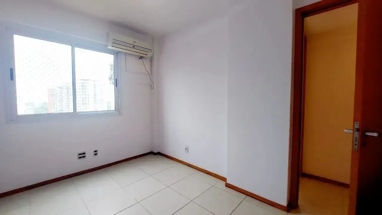 Apartamento sem mobília com 3 quartos e 2 banheiros — photo 2