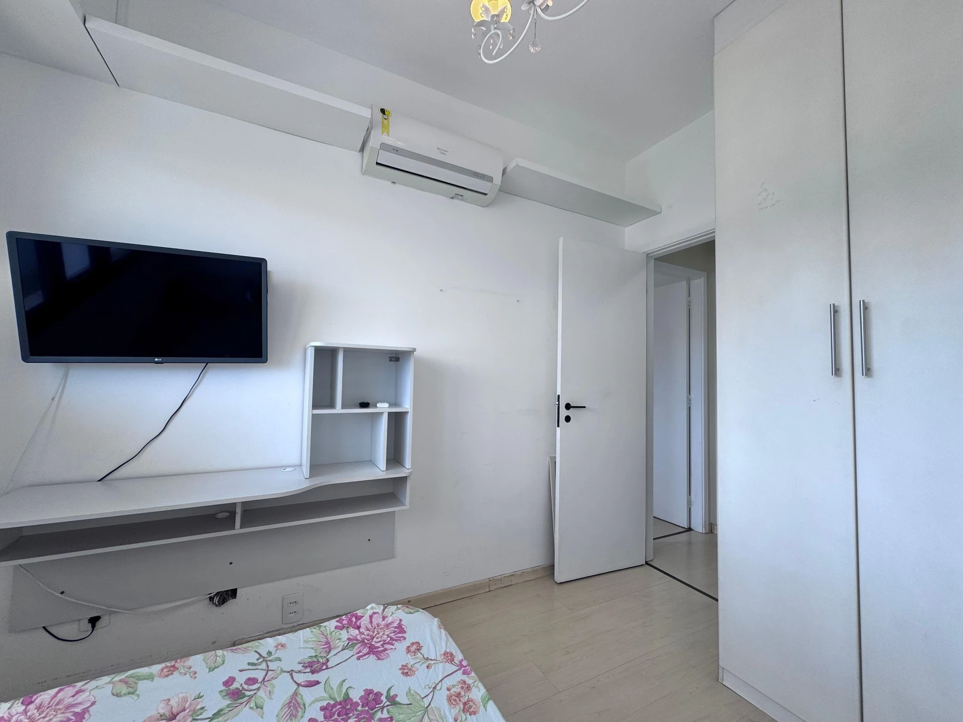 2-bedroom apartment with a mountain view in Rio de Janeiro — photo 5