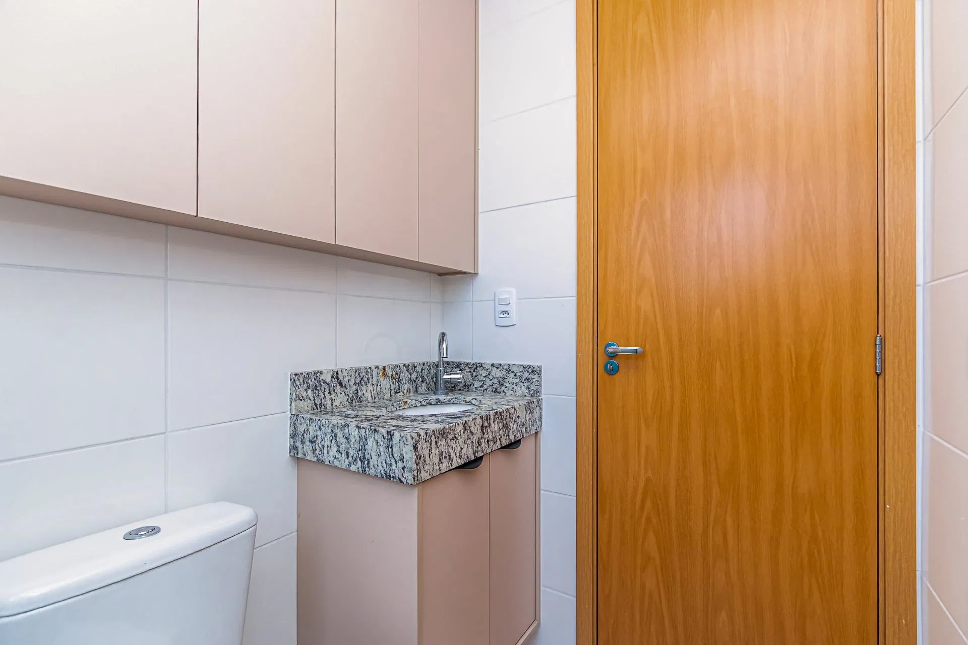 42 m² apartment with a home office and a washing machine — photo 22