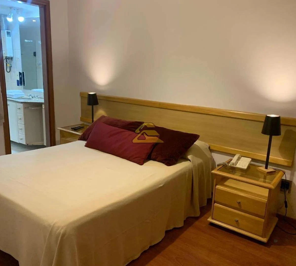 52 m² apartment with 1 en-suite bedroom and 2 baths — photo 2