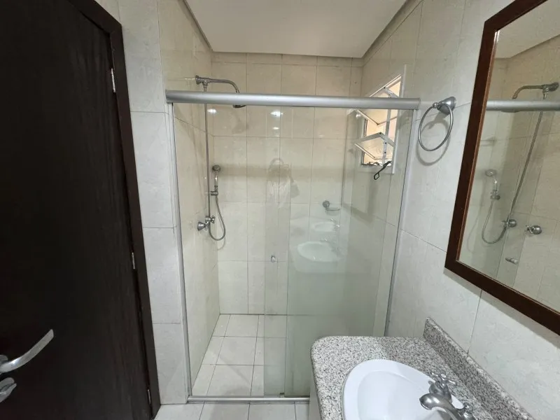 Furnished apartment, 124 m², with floor-to-ceiling windows — photo 33