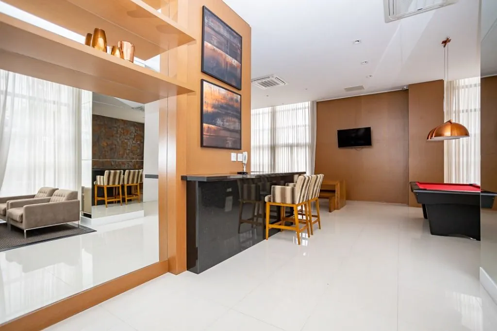 Apartamento com 3 quartos e 160 m², cozinha com fogão a gás — photo 40