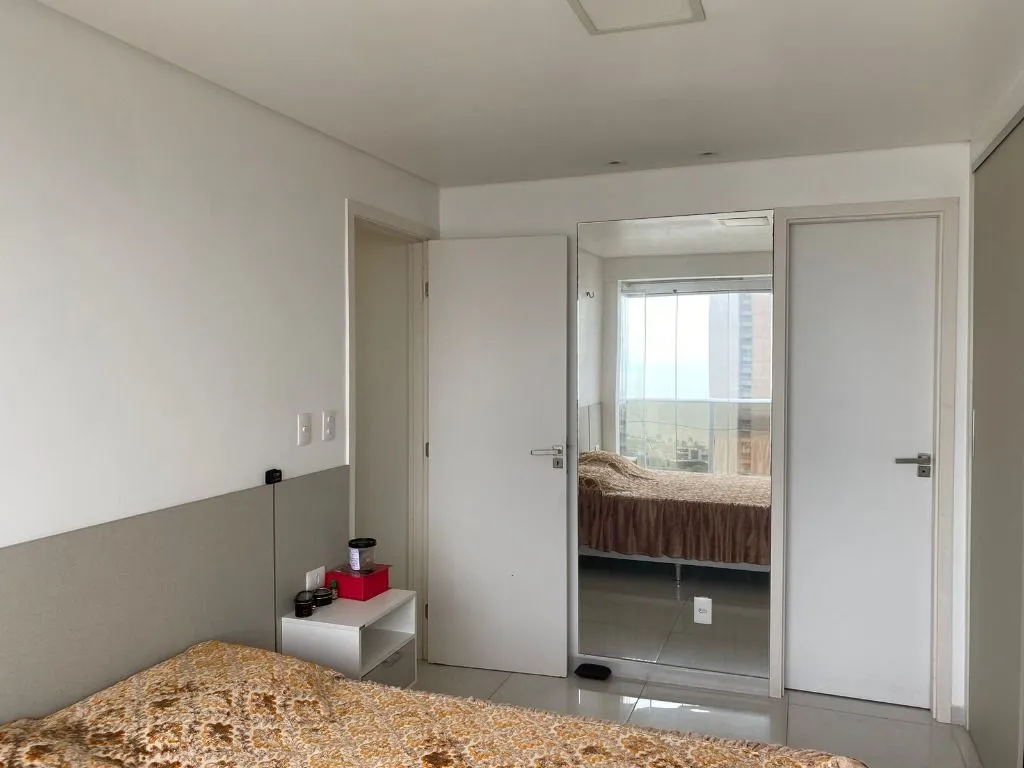 Furnished apartment, 92 m², with a glass-enclosed balcony — photo 16