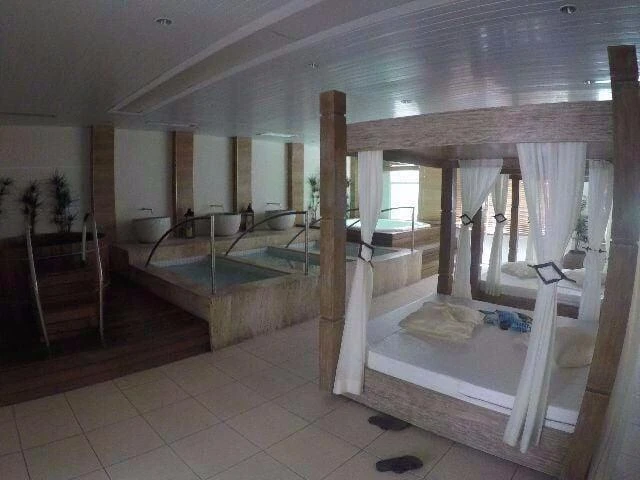 Furnished apartment with 3 bedrooms and 4 bathrooms — photo 31