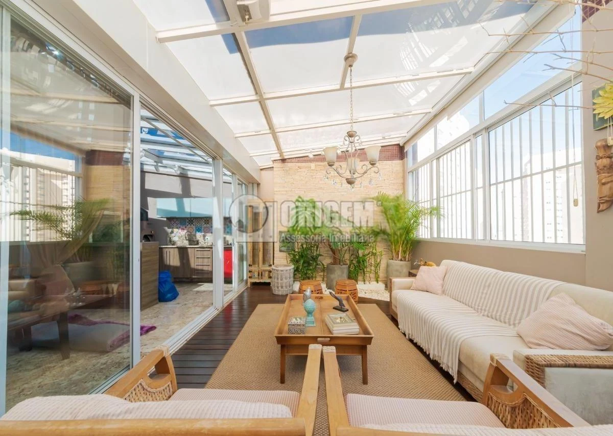 Furnished 216 m² apartment with 3 en-suites — photo 17