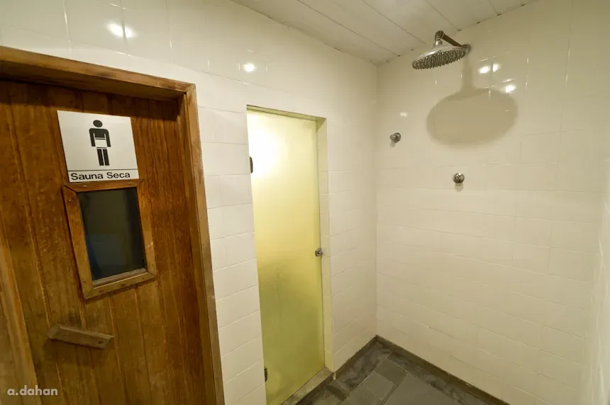 Unfurnished apartment with 4 bedrooms and 5 bathrooms — photo 50