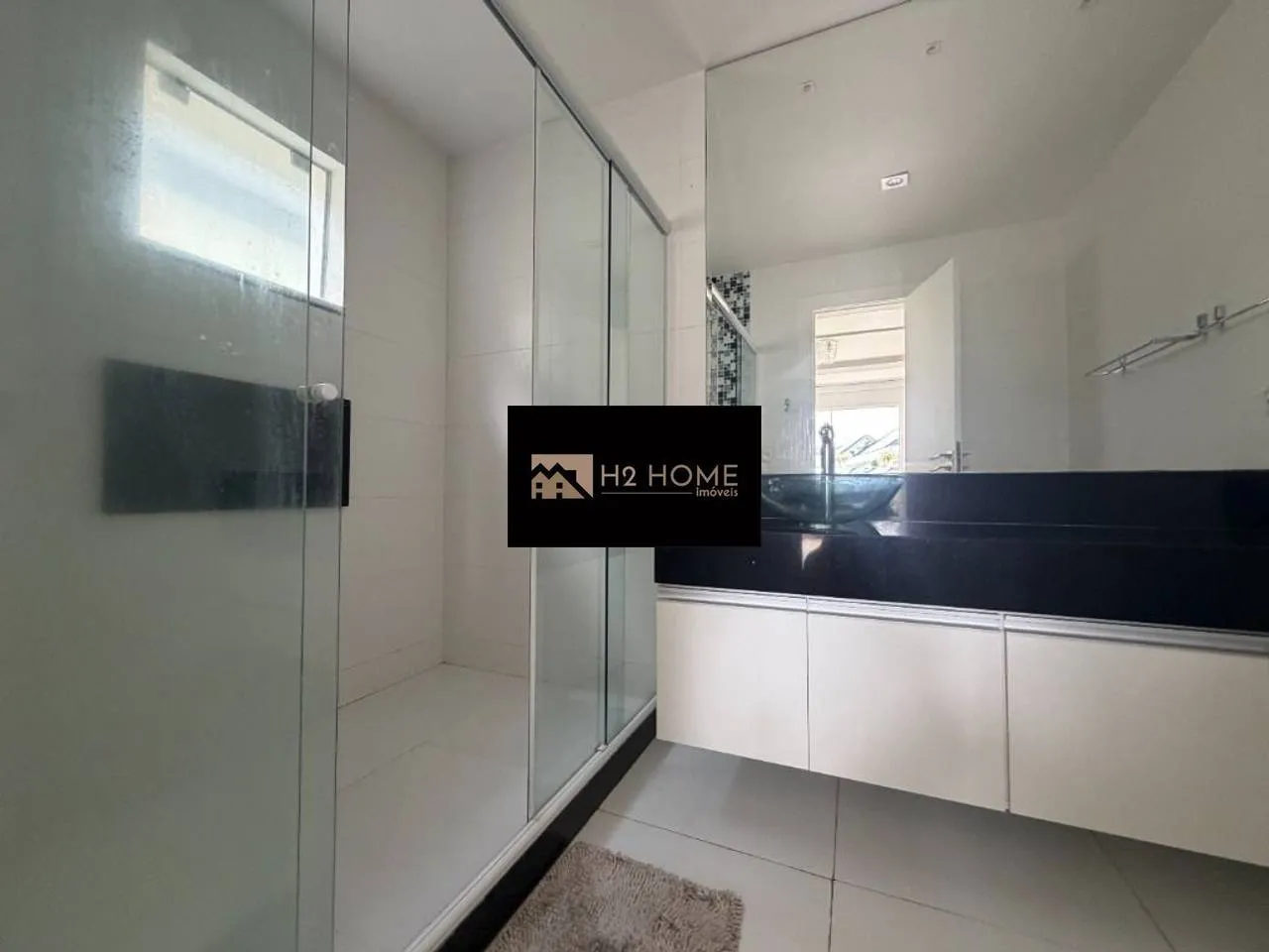290 m² house with 4 bedrooms and 4 parking spots — photo 40