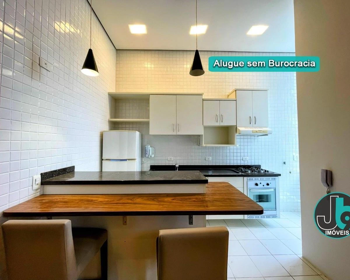 Apartamento mobiliado com cozinha integrada e 1 quarto