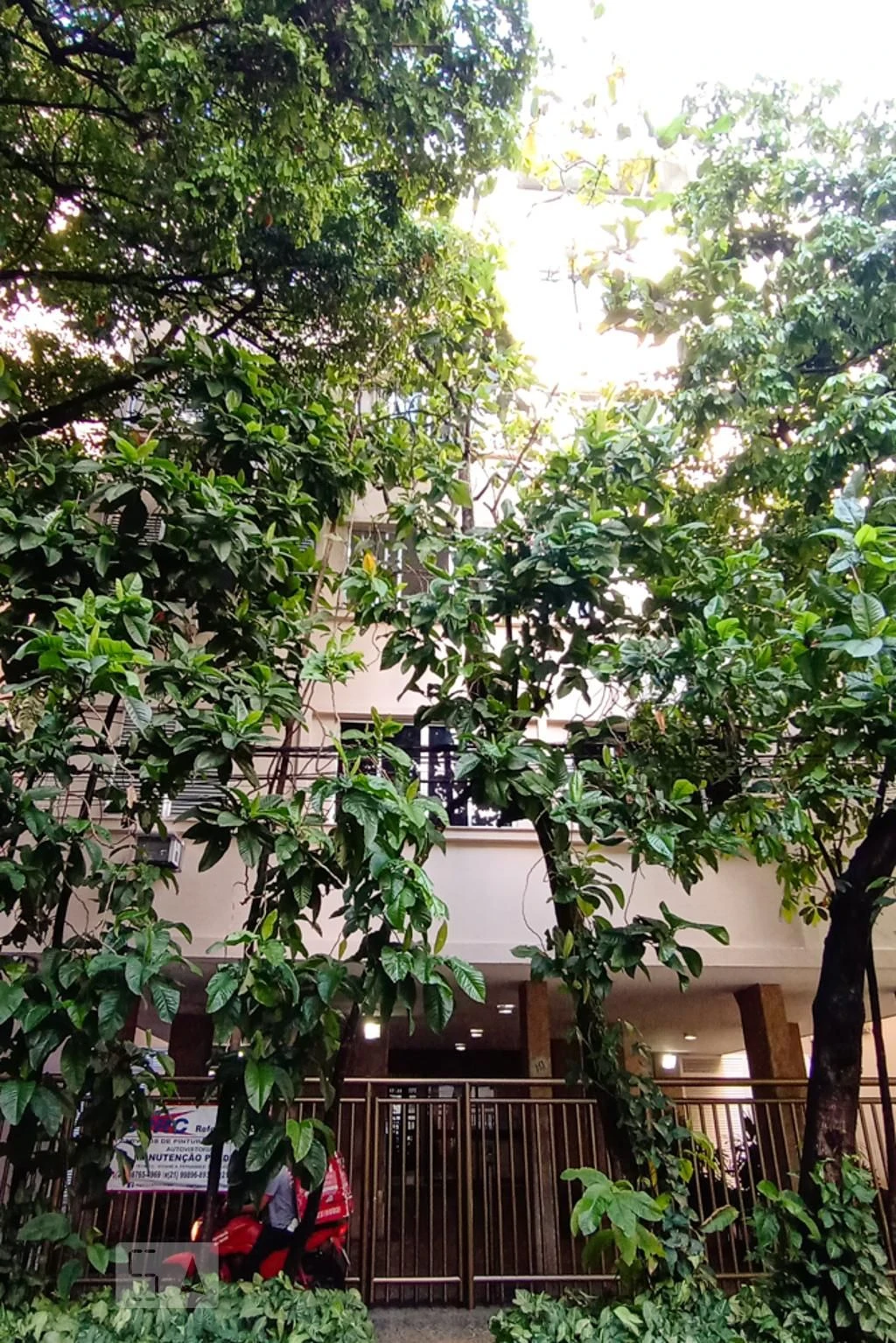 Furnished apartment with 2 bedrooms and 1 parking space — photo 35
