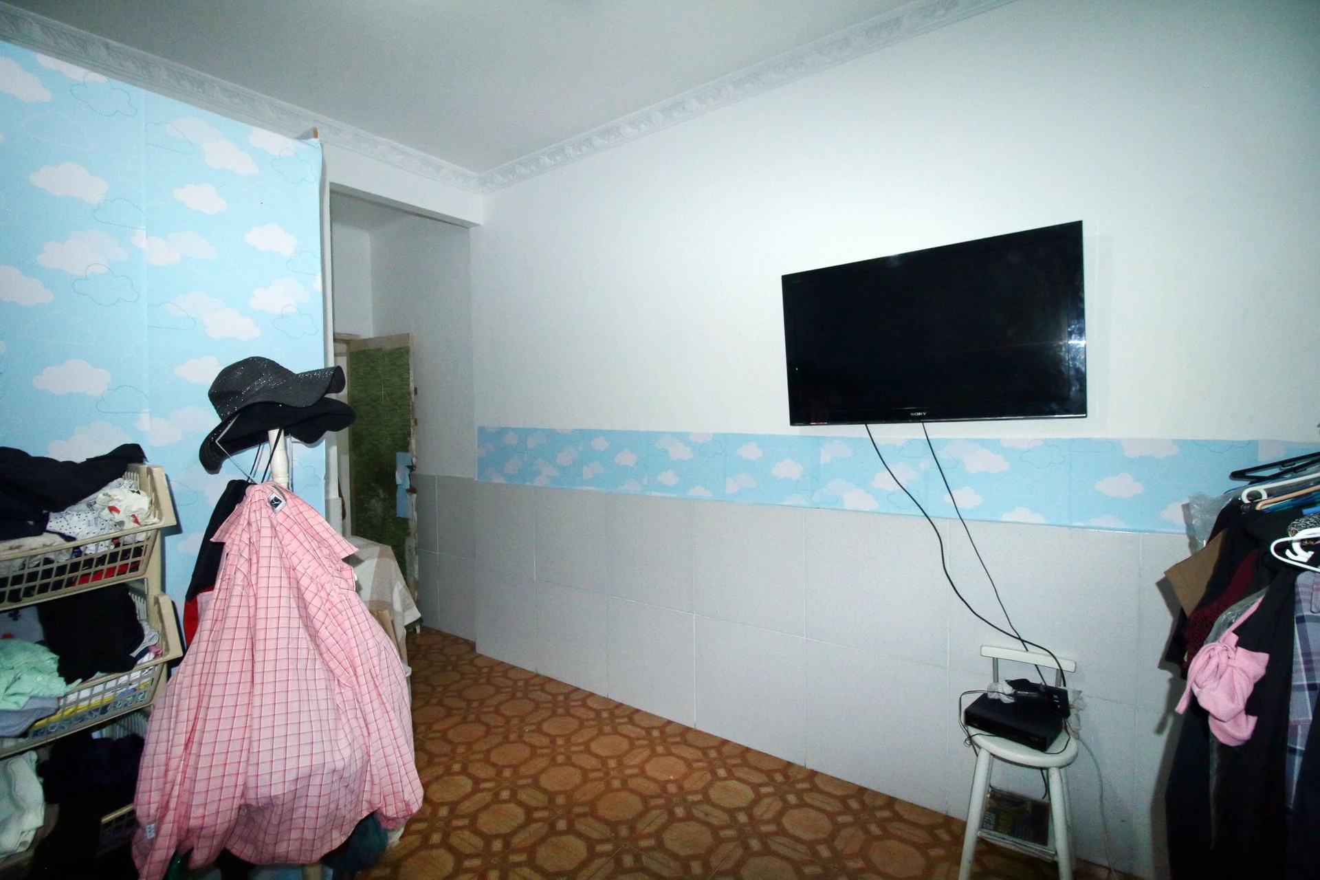 Jacuzzi in a 3-bedroom house, 200 m² — photo 16