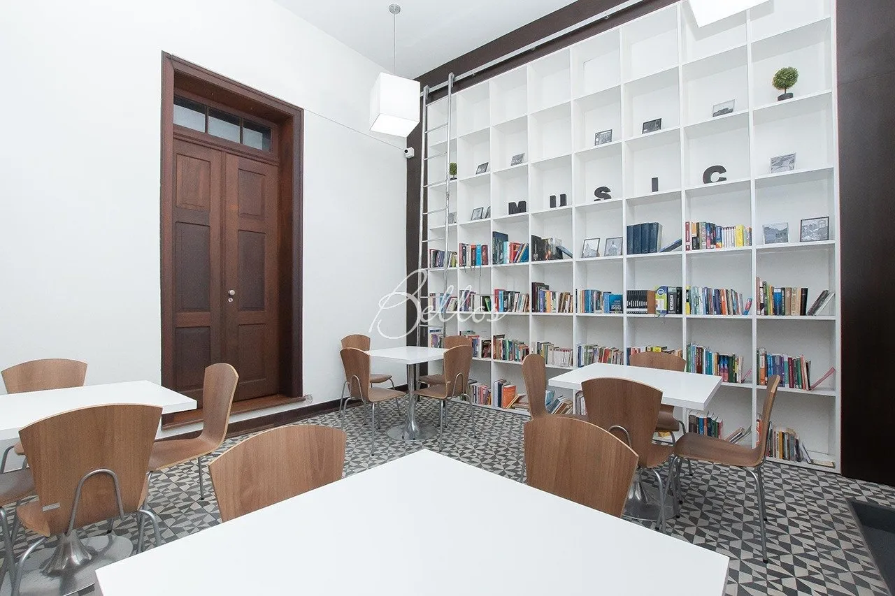 1-bedroom apartment with 68 m² and parking space — photo 39