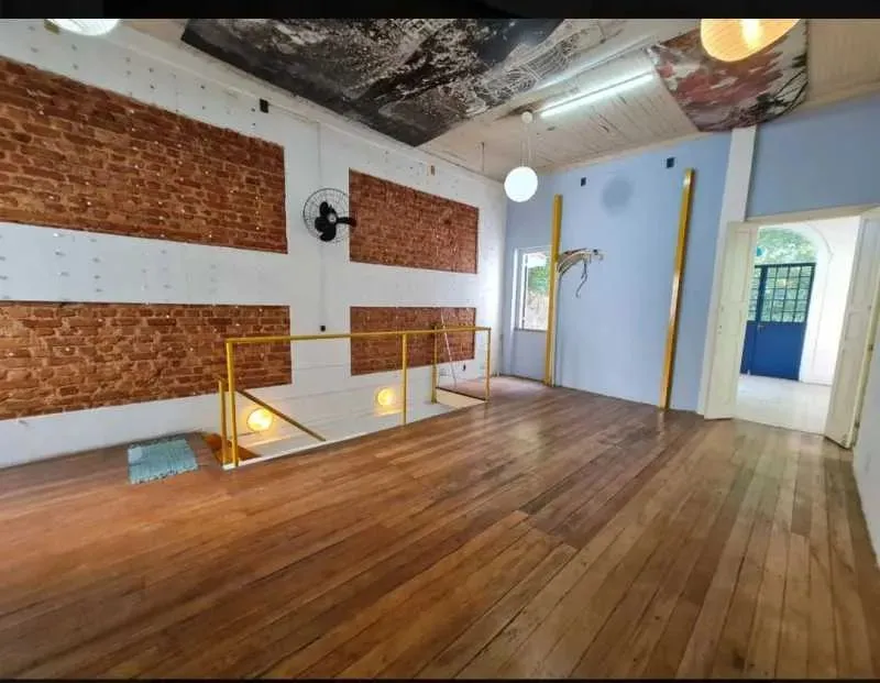 Casa sem mobília com 5 quartos e vaga para 4 carros — photo 4