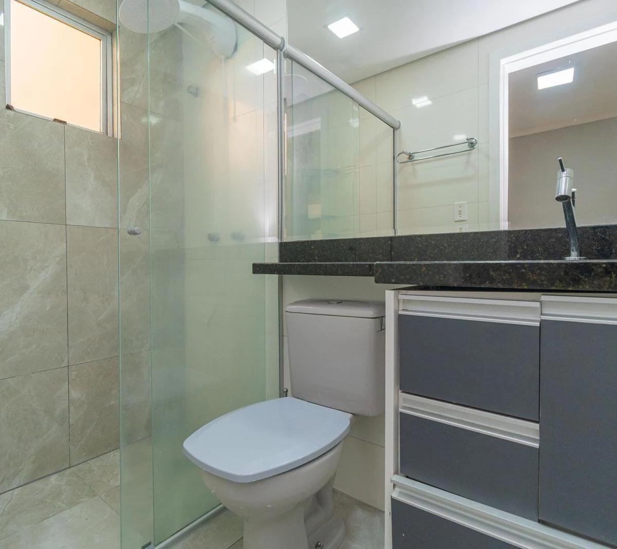 Робоче місце та 3 спальні: квартира 75 м² — photo 16